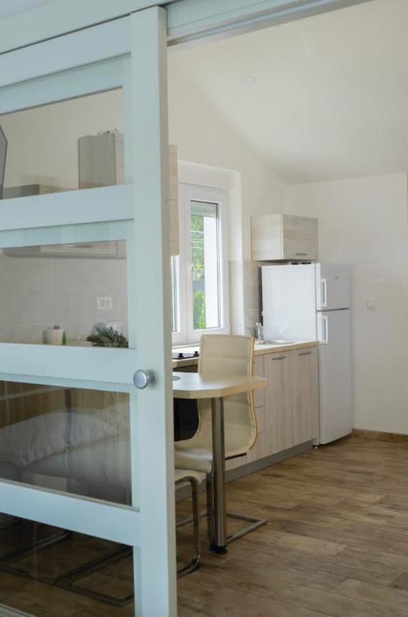 Franovic Apartments Tivat Eksteriør billede