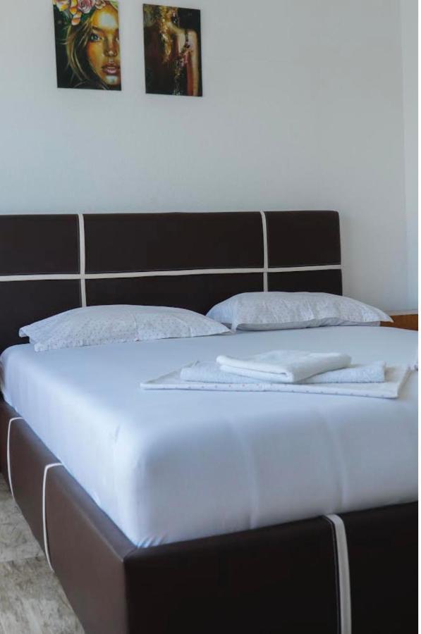 Franovic Apartments Tivat Eksteriør billede