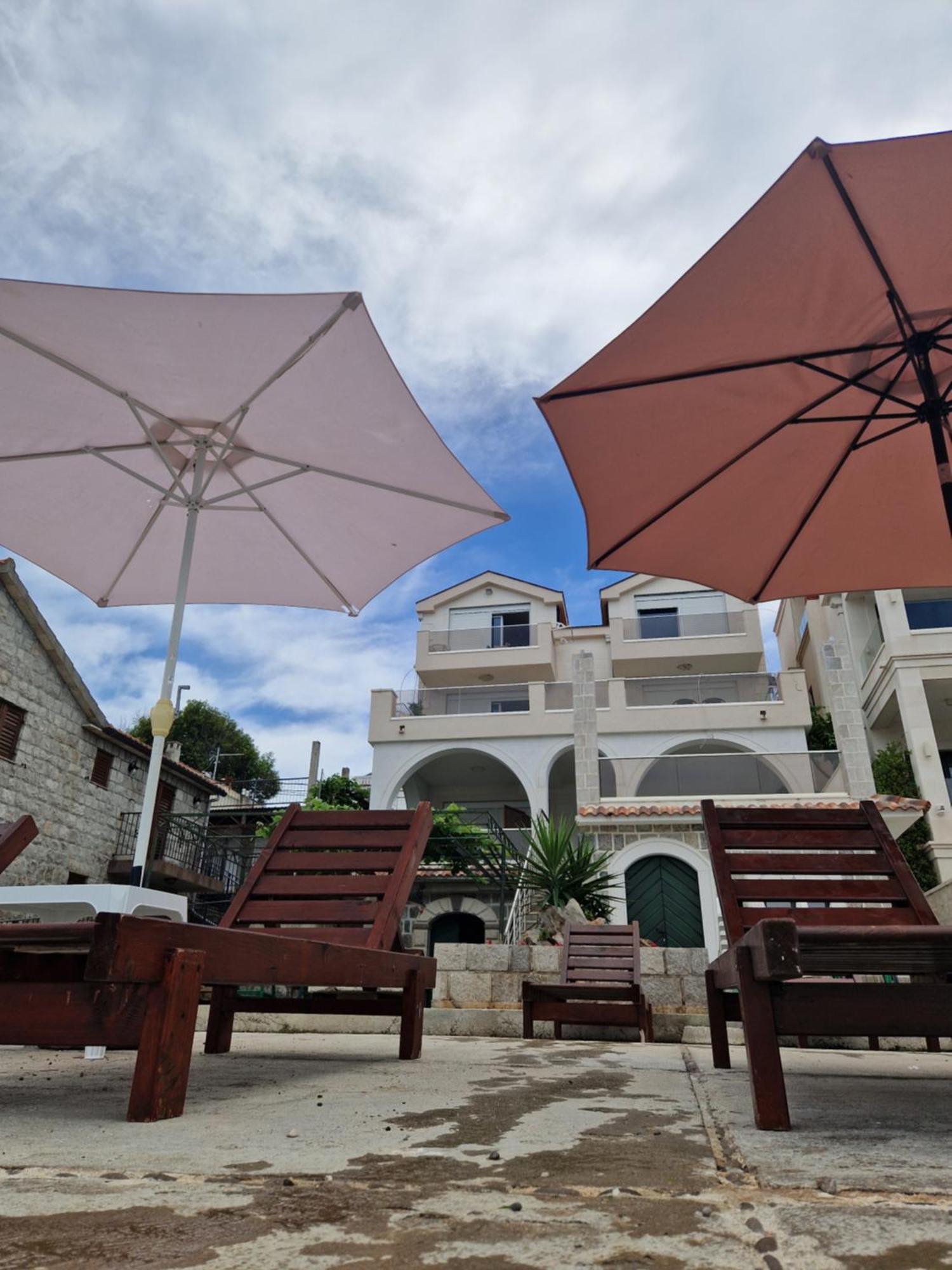 Franovic Apartments Tivat Eksteriør billede