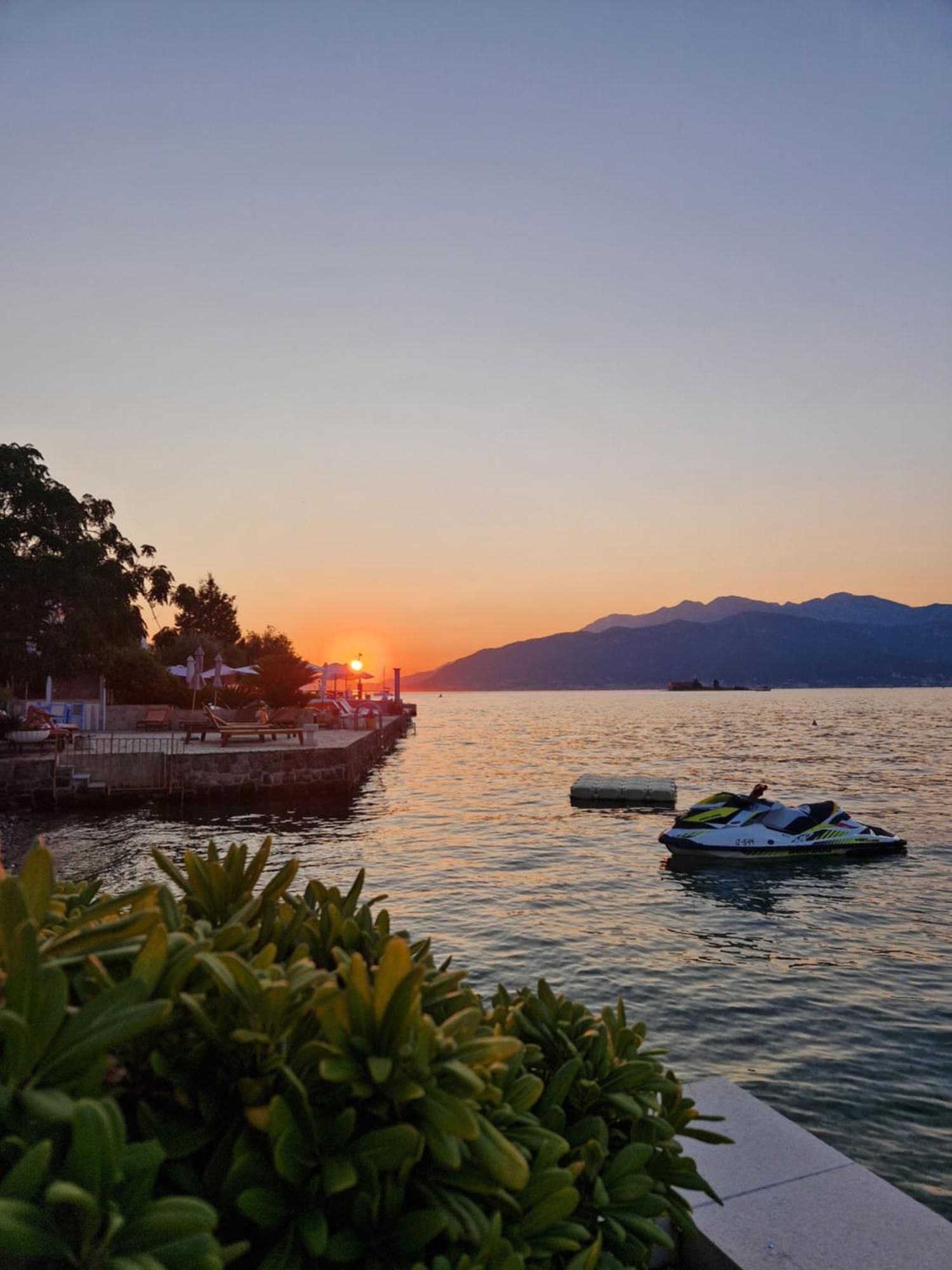 Franovic Apartments Tivat Eksteriør billede