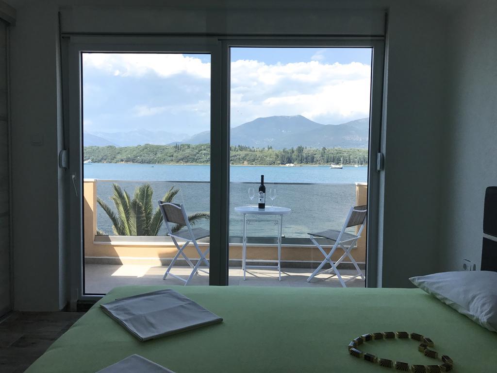 Franovic Apartments Tivat Eksteriør billede