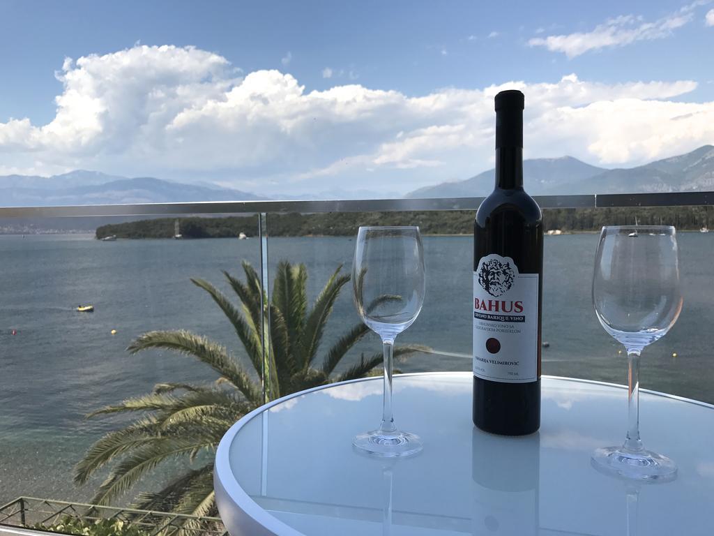 Franovic Apartments Tivat Eksteriør billede