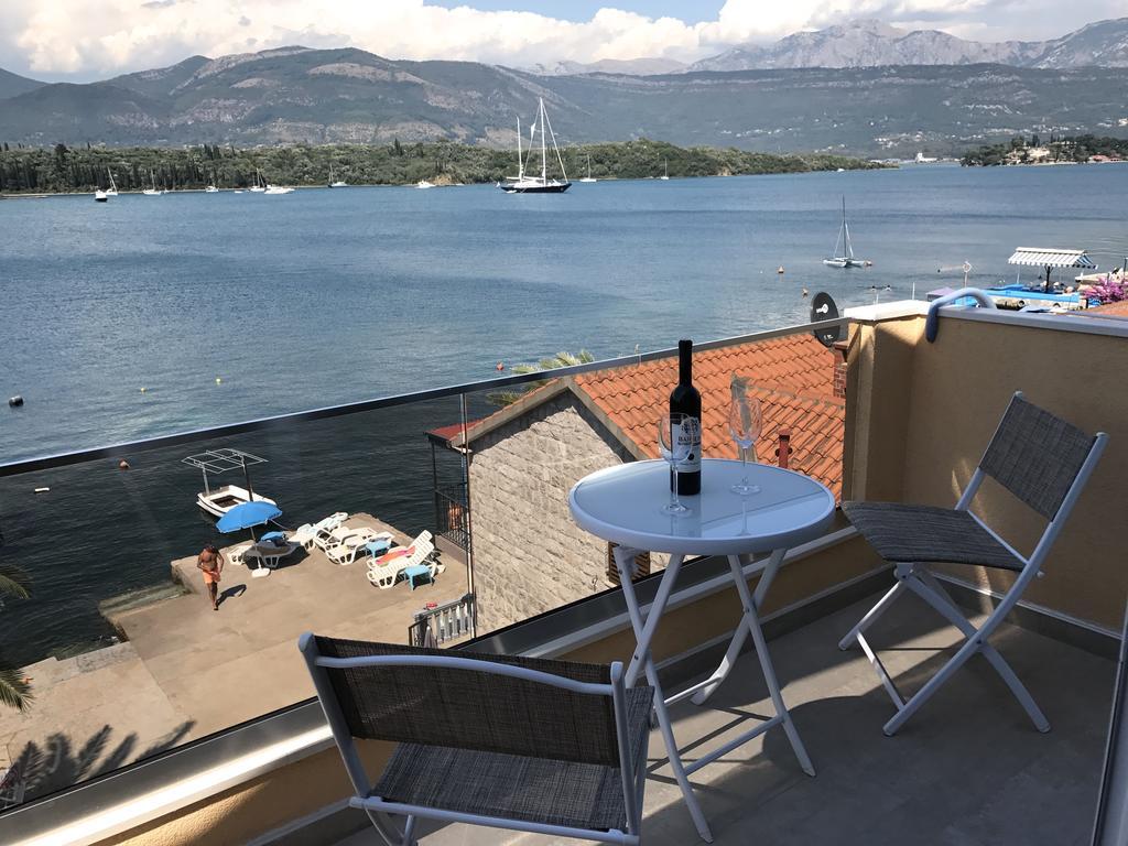 Franovic Apartments Tivat Eksteriør billede
