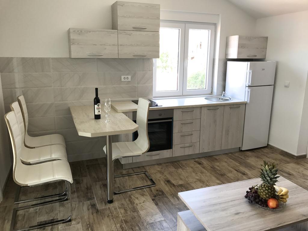 Franovic Apartments Tivat Eksteriør billede