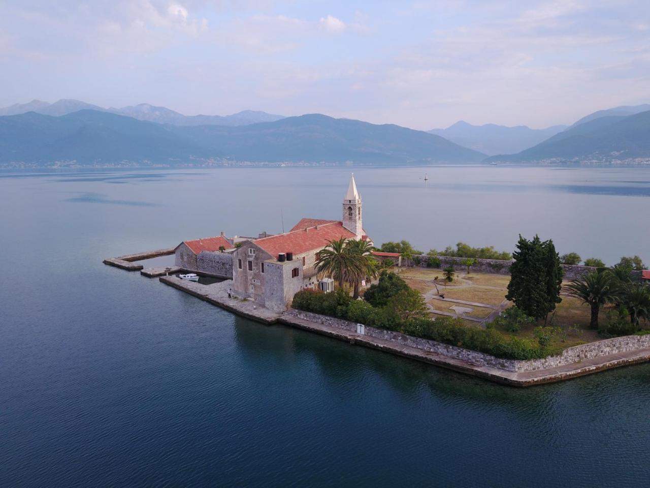 Franovic Apartments Tivat Eksteriør billede