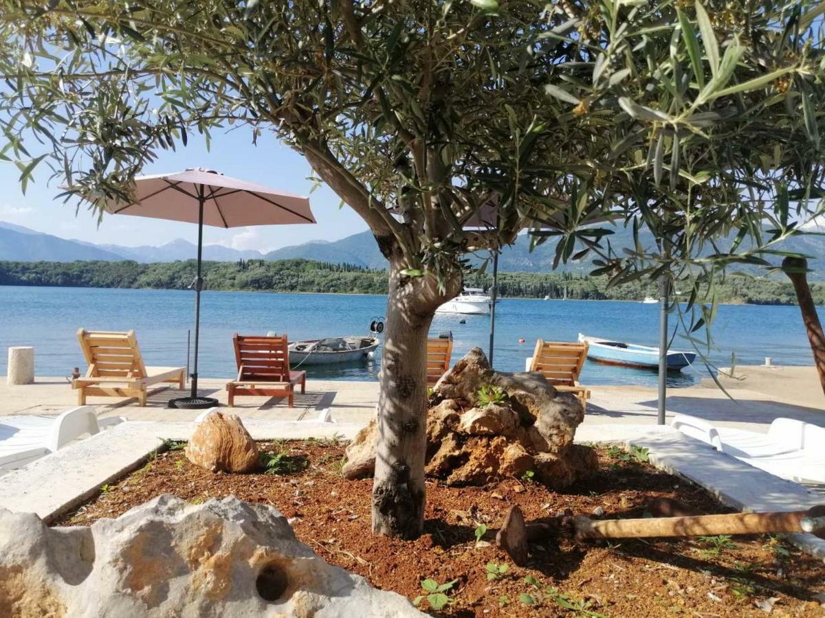 Franovic Apartments Tivat Eksteriør billede